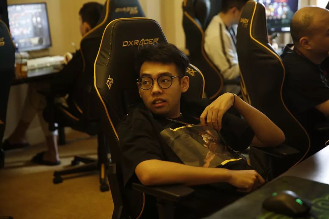 传奇AD Bang宣布退役，十年职业生涯结束