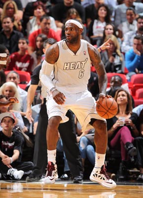 大谷翔平在 2023 年全明星赛中与小葛雷罗的互动成为社交媒体热门视频