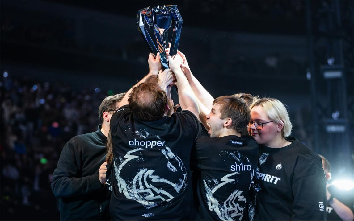 Mouz 晋级 2025 年 BLAST Open 春季总决赛，击败 Eternal Fire 。